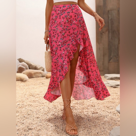 Dresses & Skirts - Floral Pink Women's Skirt